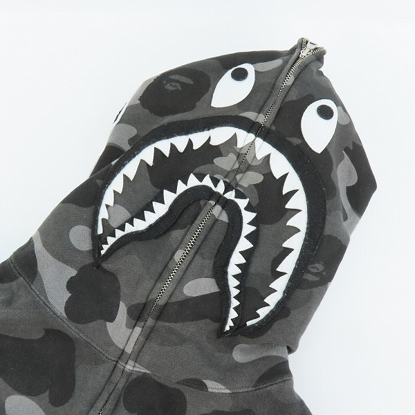 実際に弊社で買取させて頂いたA BATHING APE×BlackEyePatch/アベイジングエイプ×ブラックアイパッチ ジップアップ シャークパーカー 001ZPK231902C/M