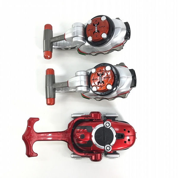 実際に弊社で買取させて頂いたBANDAI/バンダイ COMPLETE SELECTION MODIFICATION/CSM 仮面ライダーカブト カブトゼクター ハイパーゼクター 3点セットの画像 1枚目