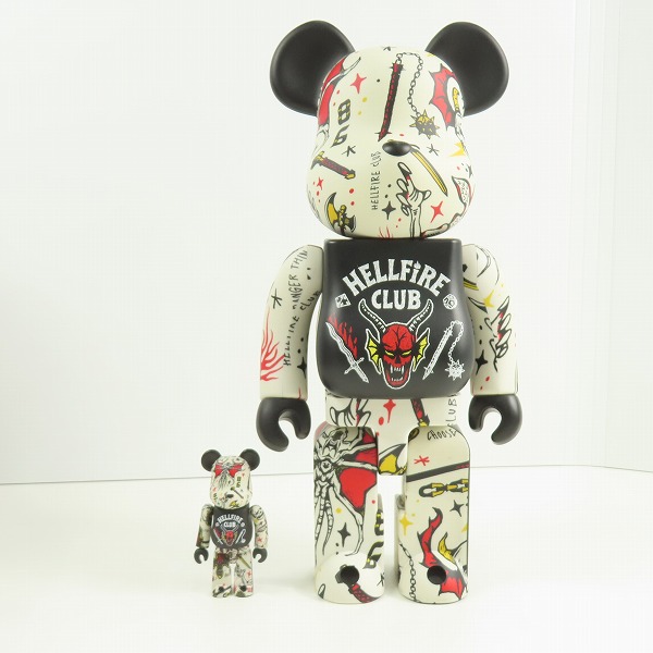 実際に弊社で買取させて頂いたMEDICOM TOY/メディコムトイ BE@RBRICK/ベアブリック Stranger Things/ ストレンジャーシングス HELLFIRE CLUB 400%&100%の画像 1枚目
