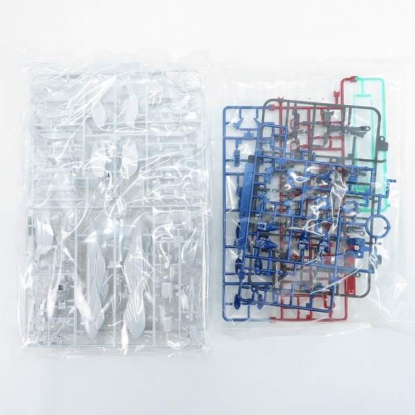 実際に弊社で買取させて頂いた【未組立】BANDAI/バンダイ RG 1/144 ウイングガンダム ゼロ EW & ドライツバーク チタニウムフィニッシュ ガンプラ/プレバンの画像 3枚目