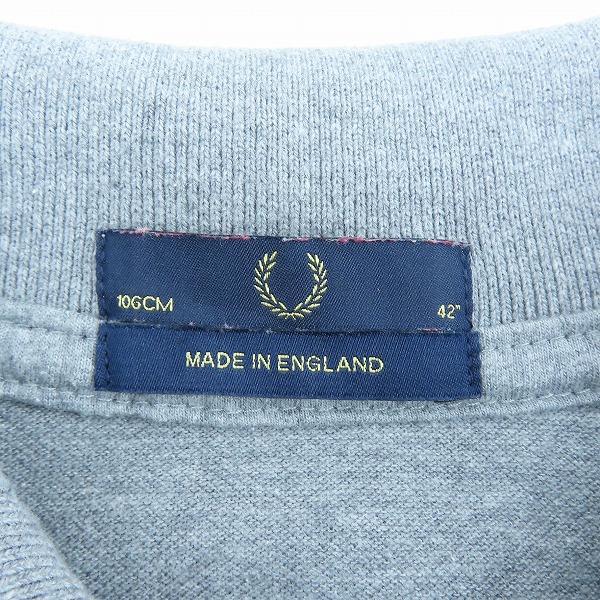 実際に弊社で買取させて頂いたFRED PERRY/フレッドペリー 半袖 ポロシャツ 胸刺繍 グレー 42の画像 2枚目