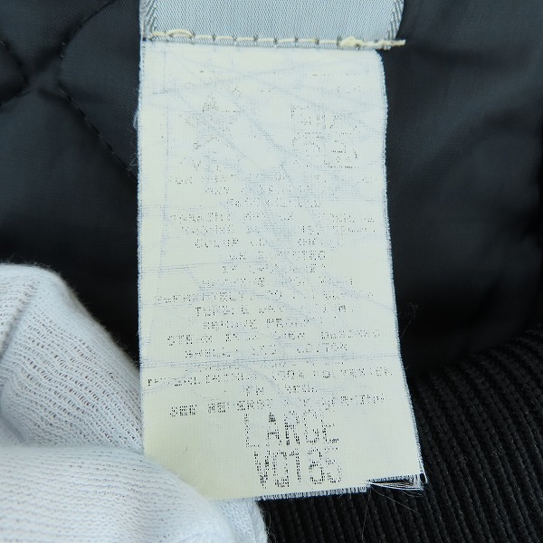 実際に弊社で買取させて頂いたCARHARTT/カーハート 中綿 ワークベスト ブラック/Lの画像 3枚目