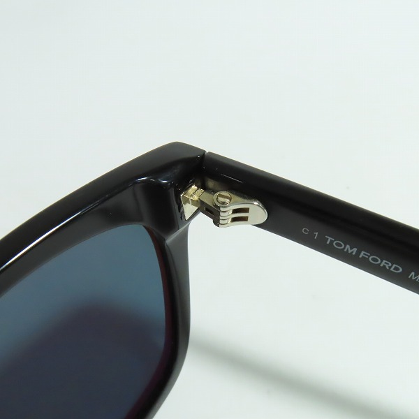 実際に弊社で買取させて頂いたTOM FORD/トムフォード Kevyn サングラス/アイウェア TF1099の画像 4枚目