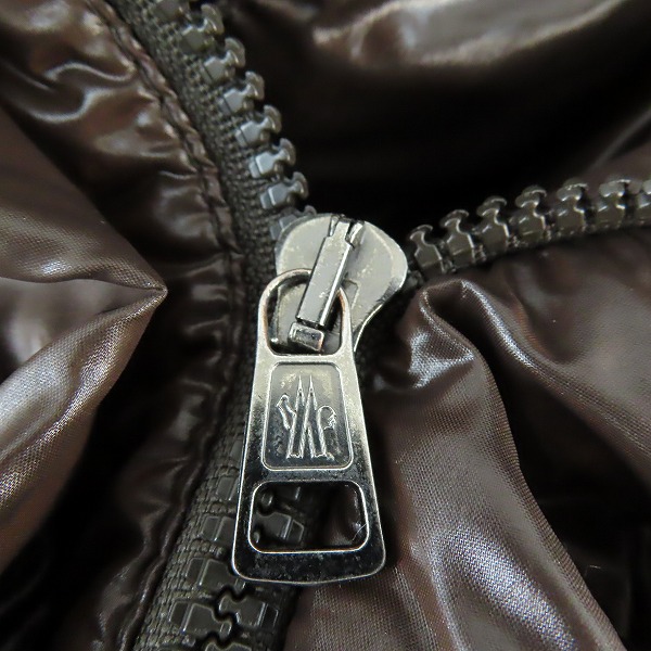 実際に弊社で買取させて頂いたMONCLER/モンクレール ROD/ロッド ダウンジャケット 44502/91/68950 /1の画像 9枚目