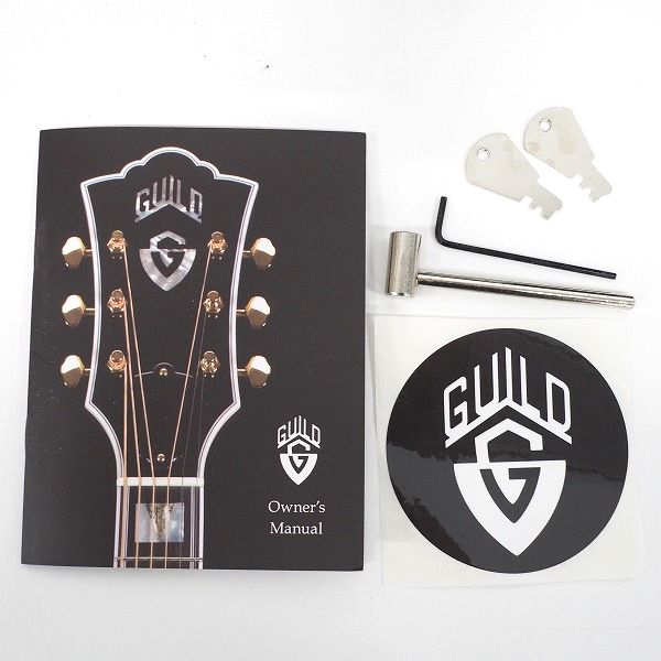 実際に弊社で買取させて頂いた★【美品】Guild/ギルド S-100 Polara White SGタイプ エレキギター ハードケース付の画像 1枚目