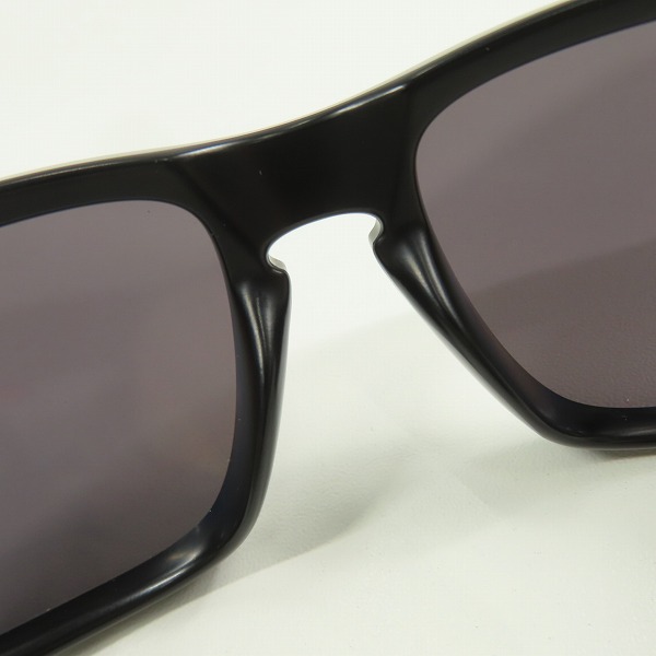 実際に弊社で買取させて頂いたOAKLEY/オークリー HOLBROOK ホルブルック サングラス アジアンフィット 偏光レンズ OO9244-2556の画像 3枚目