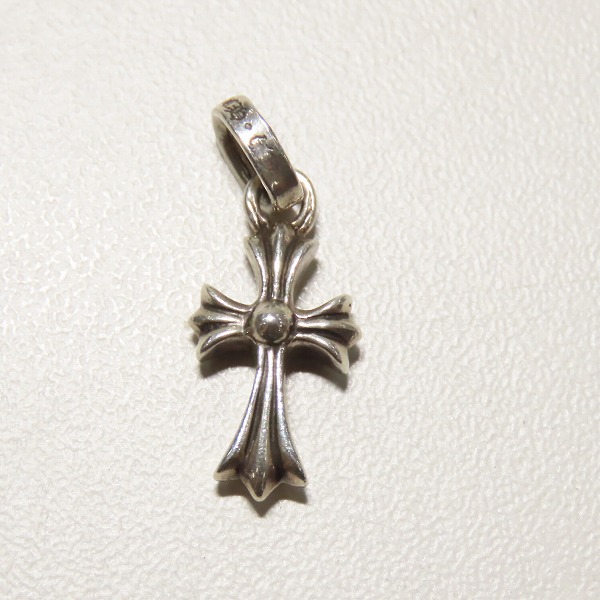 実際に弊社で買取させて頂いたCHROME HEARTS/クロムハーツ CRS BBYFAT SAPH/CHクロスベビーファット チャームｗ/サファイアの画像 2枚目