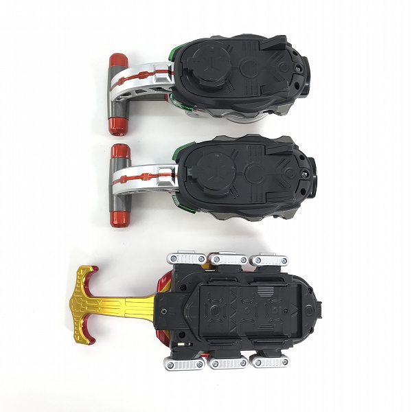 実際に弊社で買取させて頂いたBANDAI/バンダイ COMPLETE SELECTION MODIFICATION/CSM 仮面ライダーカブト カブトゼクター ハイパーゼクター 3点セットの画像 2枚目