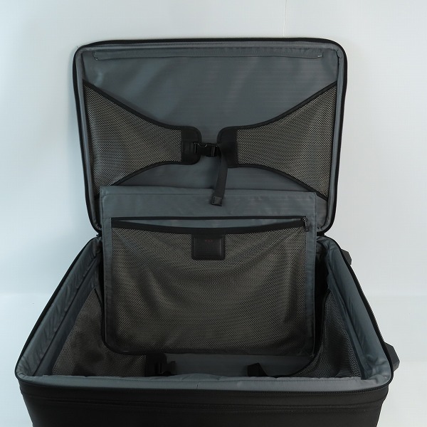 実際に弊社で買取させて頂いたTUMI/トゥミ 2輪キャスター付きラゲージ ガーメント バッグ キャリーケース 22024D2の画像 8枚目