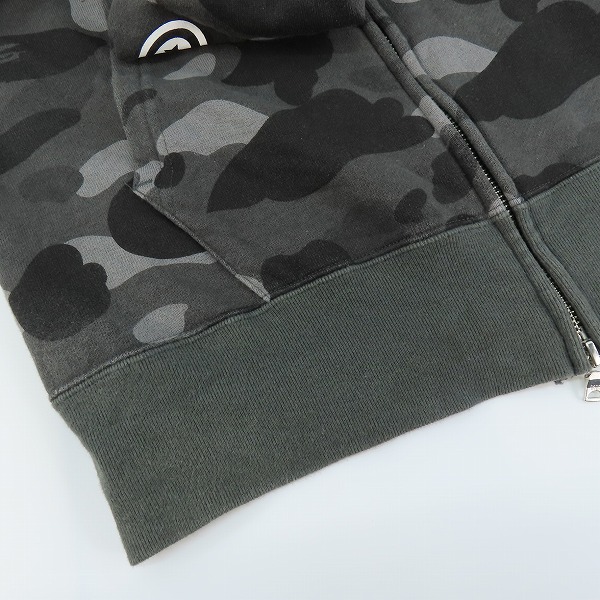 実際に弊社で買取させて頂いたA BATHING APE×BlackEyePatch/アベイジングエイプ×ブラックアイパッチ ジップアップ シャークパーカー 001ZPK231902C/Mの画像 8枚目