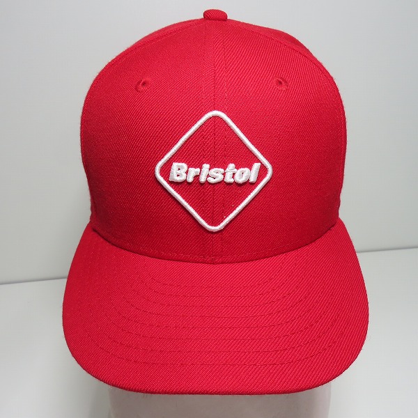 実際に弊社で買取させて頂いたF.C.R.B.×NEWERA/FCレアルブリストル×ニューエラ BRISTOL EMBLEM LOGO 6panel Cap キャップ レッドの画像 1枚目