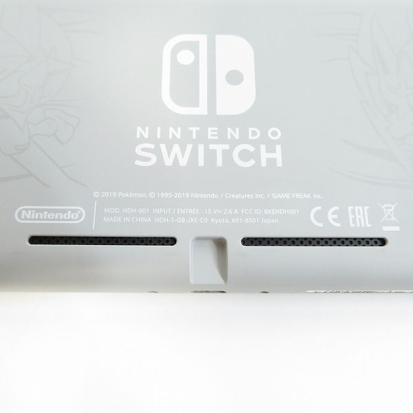 実際に弊社で買取させて頂いたNintendo switch lite/ニンテンドースイッチライト ザシアン・ザマゼンタ ポケモン ソード・シールド モデル 本体のみ HDH-001の画像 5枚目