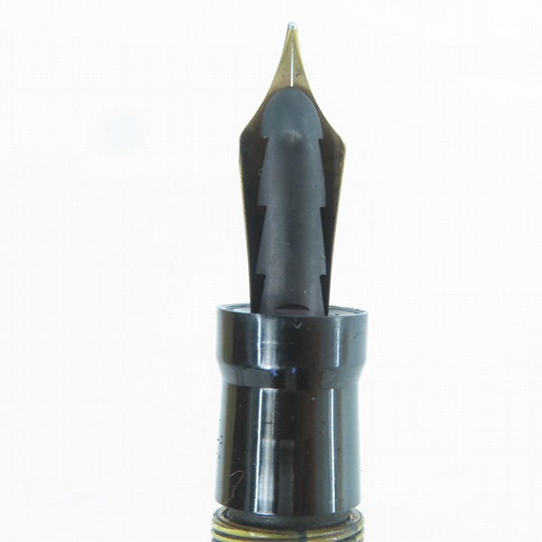 実際に弊社で買取させて頂いたPARKER/パーカー Lucky Curve マーブル 模様  ヴィンテージ 万年筆の画像 4枚目