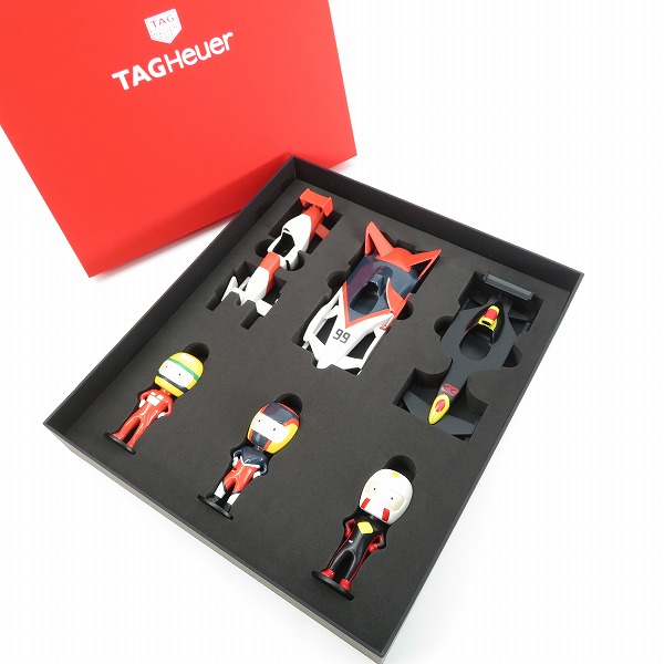 実際に弊社で買取させて頂いたTAGHEUER/タグホイヤー ノベルティフィギュア ドライバー＆レーシングカー 3体セット