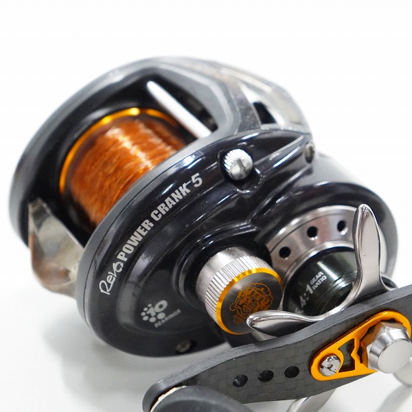 実際に弊社で買取させて頂いたAbuGarcia/アブガルシア REVO3PC Revo POWER CRANK 5 レボ パワークランク 右ハンドル ベイトリールの画像 4枚目