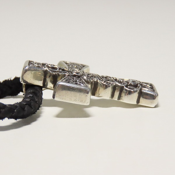 実際に弊社で買取させて頂いたCHROME HEARTS/クロムハーツ ケルティッククロスペンダントｗ/レザーブレード の画像 3枚目