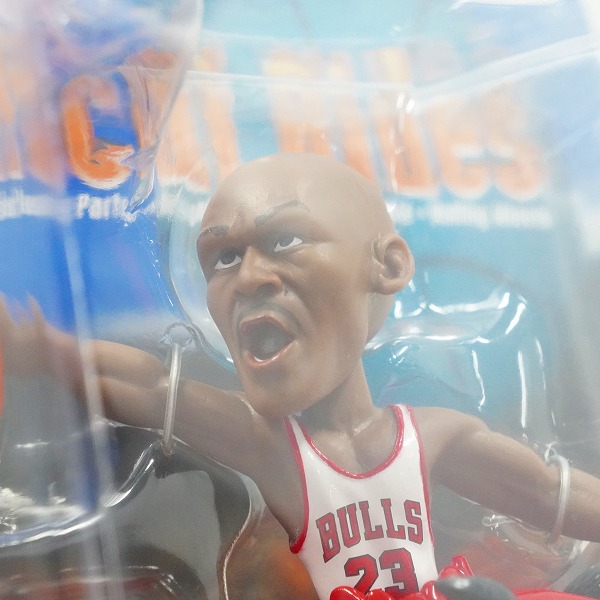 実際に弊社で買取させて頂いた【未開封】Hot Wheels/ホットウィール Radical Rides NBA シカゴブルズ MICHAEL JORDAN マイケル ジョーダン #23の画像 3枚目