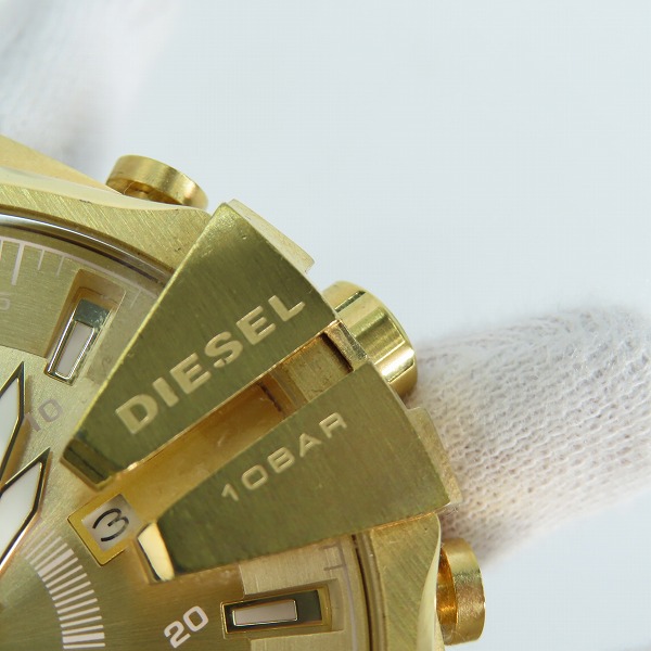 実際に弊社で買取させて頂いたDIESEL/ディーゼル MEGA CHIEF/メガチーフ クォーツ/クロノグラフ腕時計 ゴールド DZ-4360の画像 6枚目