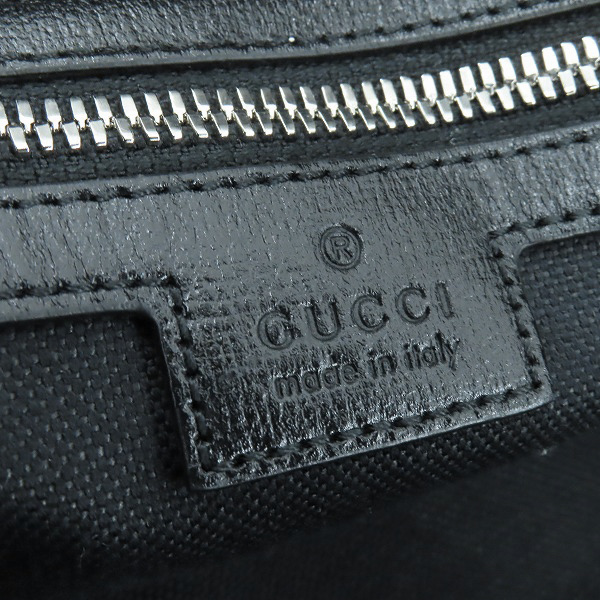 実際に弊社で買取させて頂いたGUCCI/グッチ インターロッキングG ミディアム バックパックブラック GGスプリーム 696013の画像 4枚目