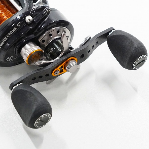 実際に弊社で買取させて頂いたAbuGarcia/アブガルシア REVO3PC Revo POWER CRANK 5 レボ パワークランク 右ハンドル ベイトリールの画像 5枚目