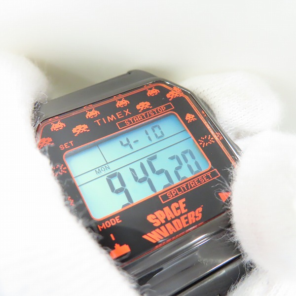 実際に弊社で買取させて頂いた(1)TIMEX/タイメックス スペースインベーダー  腕時計 TW2V30200の画像 4枚目