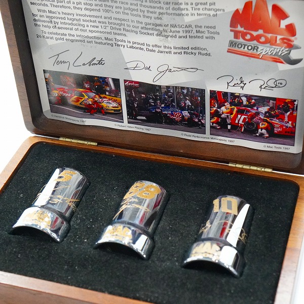 実際に弊社で買取させて頂いたMac Tools/マックツールズ 1997 Limited Edition 1/2" Drive Racing Socket Set ドライブレーシング ソケット セット