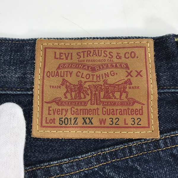 実際に弊社で買取させて頂いたLevis/リーバイス VINTAGE CLOTHING 501ZXX 復刻 刻印 3015 赤耳 ビッグE 54年モデル デニムパンツ  日本製 50154-0105/W32L32の画像 2枚目