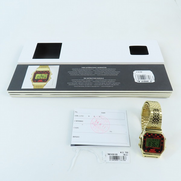 実際に弊社で買取させて頂いた(2)TIMEX/タイメックス スペースインベーダー  腕時計 TW2V30100の画像 6枚目