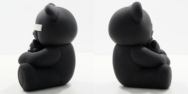 実際に弊社で買取させて頂いたUNDERCOVER×MEDICOM TOY/アンダーカバー×メディコムトイ VCD BEAR 目隠しベア ブラック フィギュアの画像 3枚目
