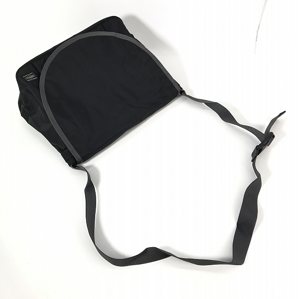 実際に弊社で買取させて頂いた(2)HEAD PORTER/ヘッドポーター ショルダー メッセンジャー バッグ ブラック×グレーの画像 3枚目