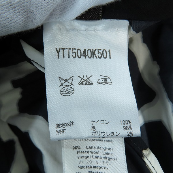 実際に弊社で買取させて頂いた【未使用】Roberto Cavalli/ロベルトカヴァリ ナイロンジャケット YTT5040K501/38の画像 6枚目
