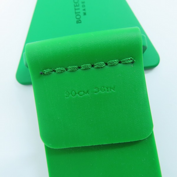 実際に弊社で買取させて頂いたBOTTEGA VENETA/ボッテガヴェネタ トライアングルラバーベルト グリーン系 702028の画像 4枚目