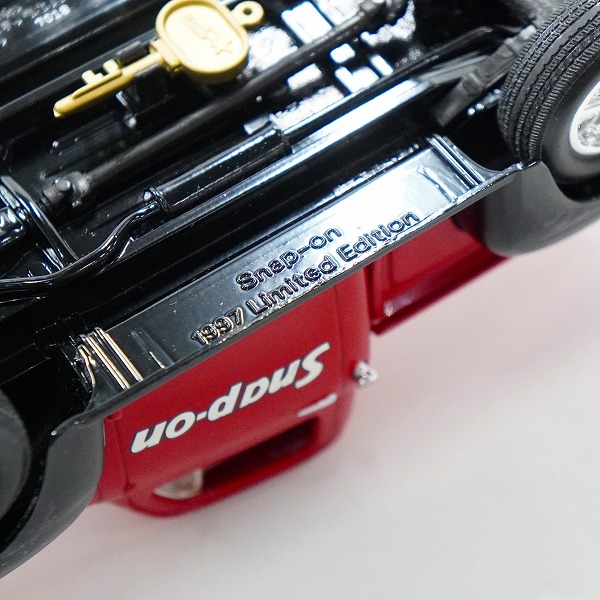 実際に弊社で買取させて頂いたSnap-on/スナップオン 1/25 1948 FORD F-1 HOT ROD PICKUP LIMITED EDITION ミニカー 貯金箱の画像 7枚目