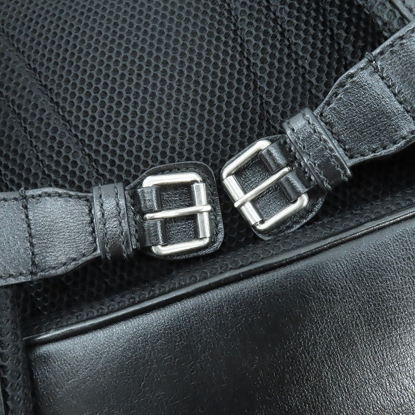 実際に弊社で買取させて頂いたGUCCI/グッチ インターロッキングG ミディアム バックパックブラック GGスプリーム 696013の画像 7枚目