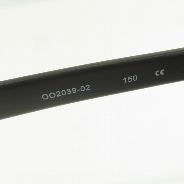 実際に弊社で買取させて頂いたOAKLEY/オークリー Frogskins.LX フロッグスキン サングラス OO2039-02の画像 4枚目