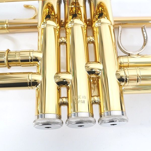 実際に弊社で買取させて頂いた★【美品】YAMAHA/ヤマハ YTR-2330/YTR2330 トランペット ゴールドラッカー仕上げ ハードケース付の画像 7枚目