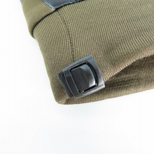 実際に弊社で買取させて頂いたF.C.Real Bristol/F.C.レアルブリストル POLARTECR FLEECE REFLECTIVE TOUCH GLOVE 手袋 カーキの画像 3枚目