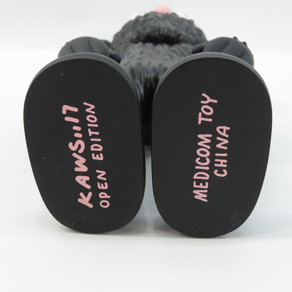 実際に弊社で買取させて頂いたMEDICOM TOY×KAWS/メディコムトイ×カウズ BFF OPEN EDITION ブラック フィギュアの画像 4枚目