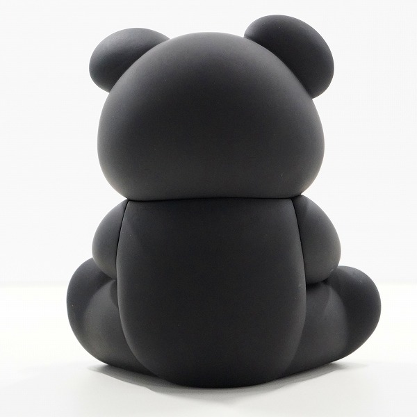 実際に弊社で買取させて頂いたUNDERCOVER×MEDICOM TOY/アンダーカバー×メディコムトイ VCD BEAR 目隠しベア ブラック フィギュアの画像 2枚目