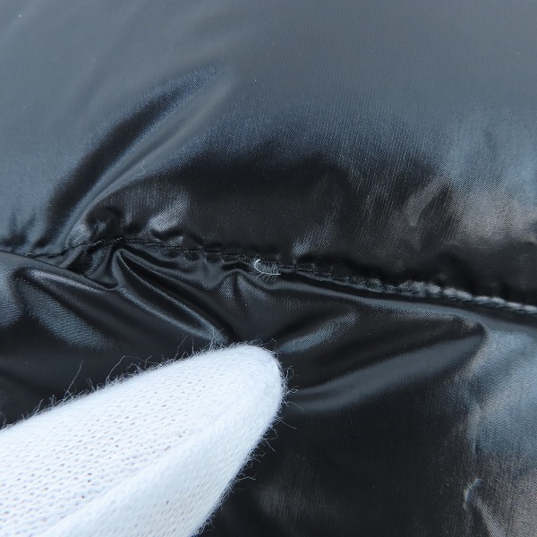 実際に弊社で買取させて頂いた【JPタグ】MONCLER/モンクレール GUI GILET/ ギュイジレ ライトダウンベスト  ブラック 410914336199 53029/2の画像 8枚目