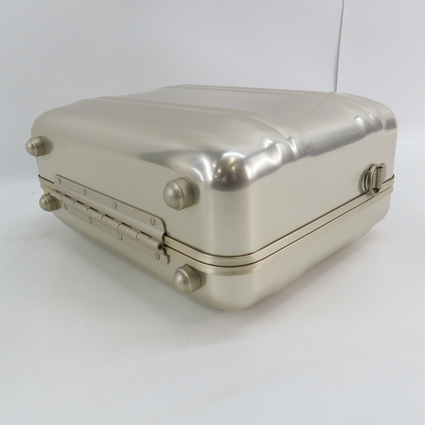 実際に弊社で買取させて頂いたZERO HALLIBURTON/ゼロハリバートン ダイヤル式 ミニアタッシュケース ZLH-PGの画像 2枚目