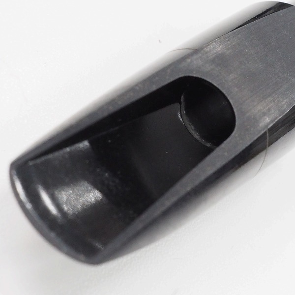 実際に弊社で買取させて頂いたYAMAHA/ヤマハ 4C アルトサックス用 マウスピース リガチャー・キャップ付きの画像 4枚目