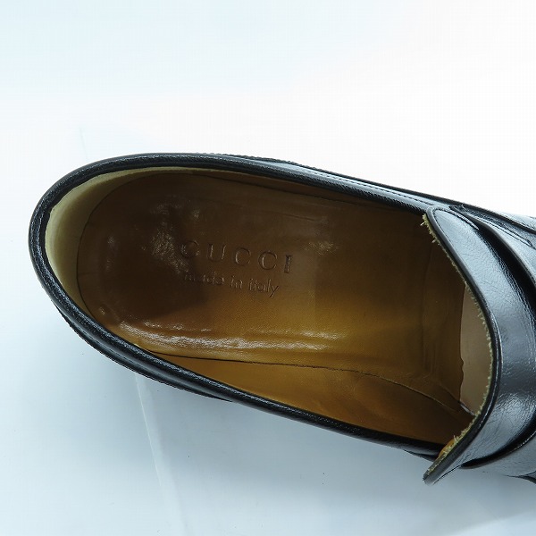 実際に弊社で買取させて頂いたGUCCI/グッチ スタースタッズ レザーローファー シューズ LA刺繍 535298/6.5の画像 4枚目