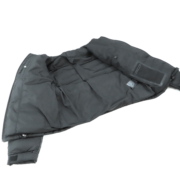 実際に弊社で買取させて頂いた【JPタグ】PRADA/プラダ ダウンジャケット ブラック SGN539/46の画像 2枚目