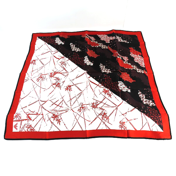 実際に弊社で買取させて頂いた【未使用】EMPORIO ARMANI/エンポリオアルマーニ スカーフ/ハンカチ 2点セットの画像 4枚目