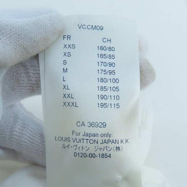 実際に弊社で買取させて頂いた【JPタグ】LOUIS VUITTON/ルイ・ヴィトン シグネチャー3Dポケットモノグラム SS カットソー RM202Q TCL HIY49W/Lの画像 5枚目