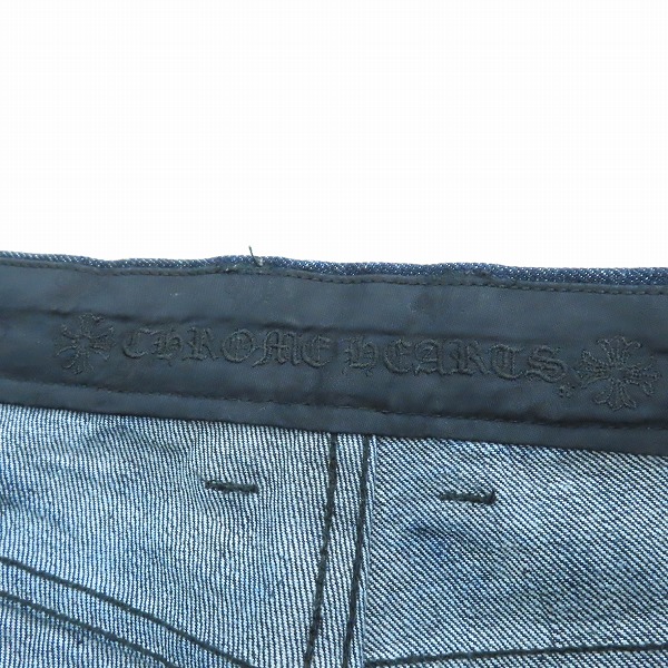 実際に弊社で買取させて頂いた【JPタグ】CHROME HEARTS/クロムハーツ DNM PANTS CRS BTN デニムパンツ クロスボタン インディゴ 2214-304-4070/32の画像 3枚目