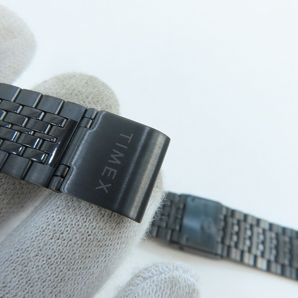 実際に弊社で買取させて頂いた(2)TIMEX/タイメックス スペースインベーダー  腕時計 TW2V30200の画像 6枚目