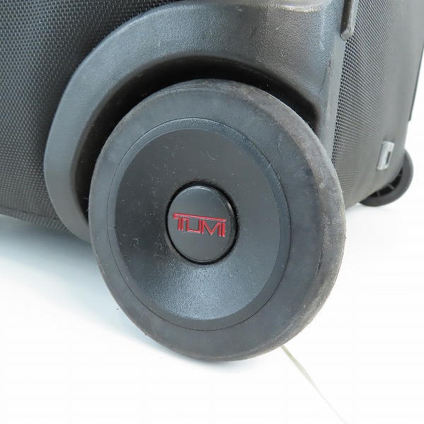 実際に弊社で買取させて頂いたTUMI/トゥミ 2輪キャスター付きラゲージ ガーメント バッグ キャリーケース 22024D2の画像 4枚目