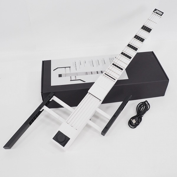 実際に弊社で買取させて頂いたJammy E/ジャミー E JE-001 ギター型MIDI コントローラー【通電確認済】